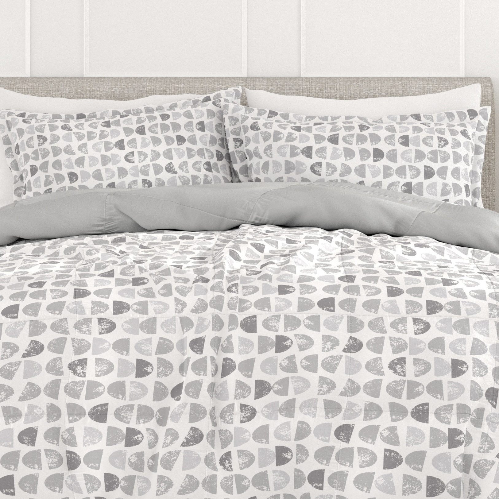 Reversible Patterned Comforters